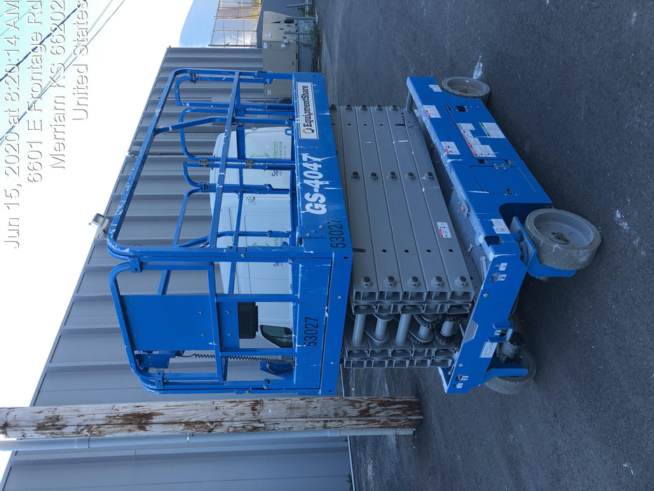 2019 Genie GS-4047 Folding rails with half height swing gate