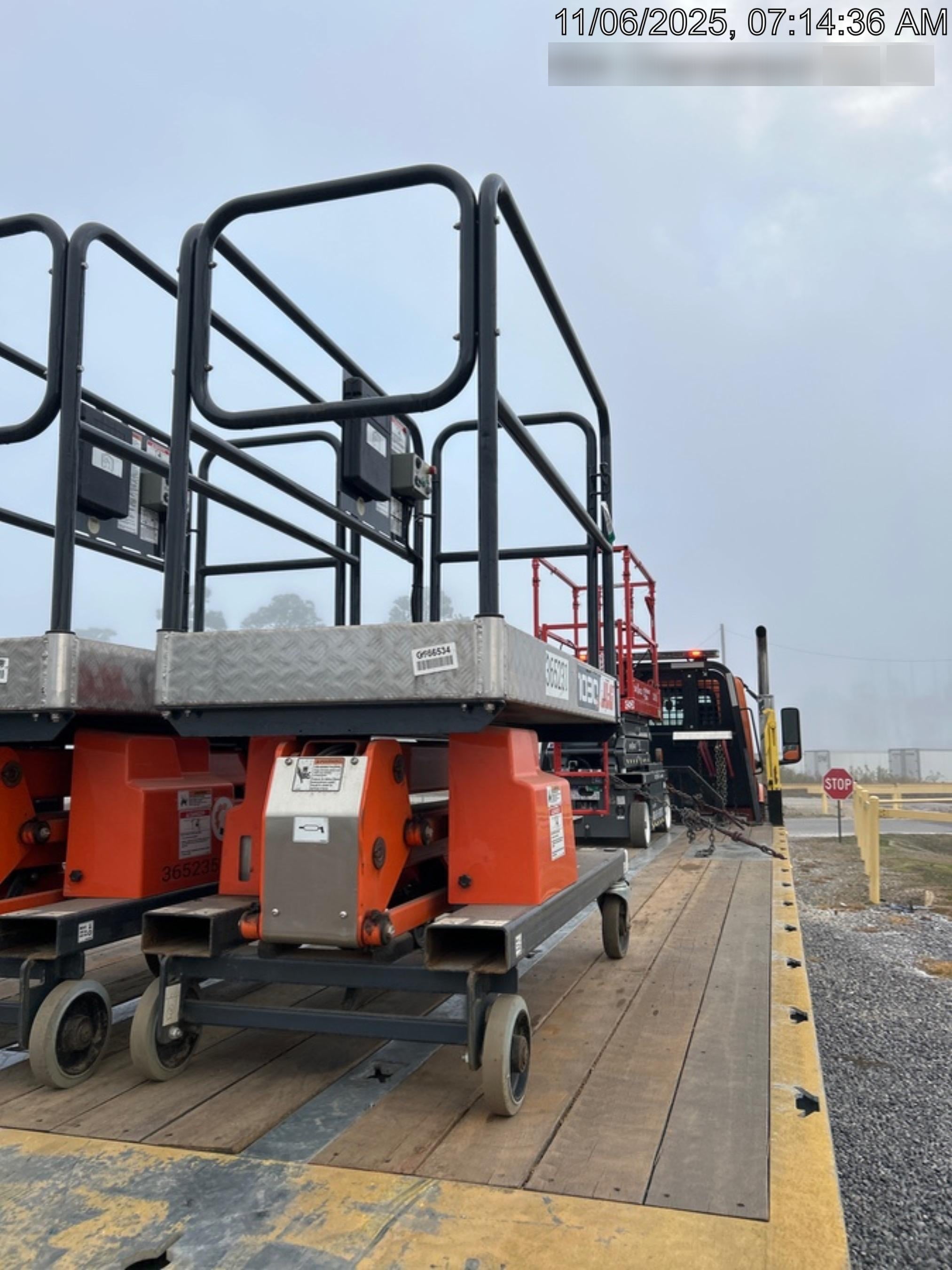 2023 JLG 1030P