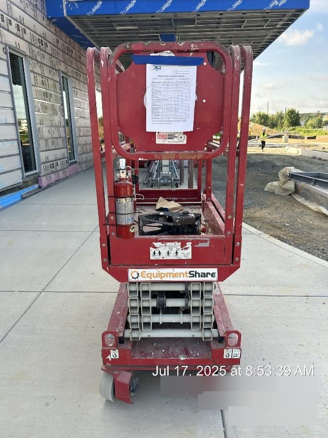 2019 MEC 1330SE MEC 1330SE w/ES Track Hardware, Full Extended 2 Year Warranty