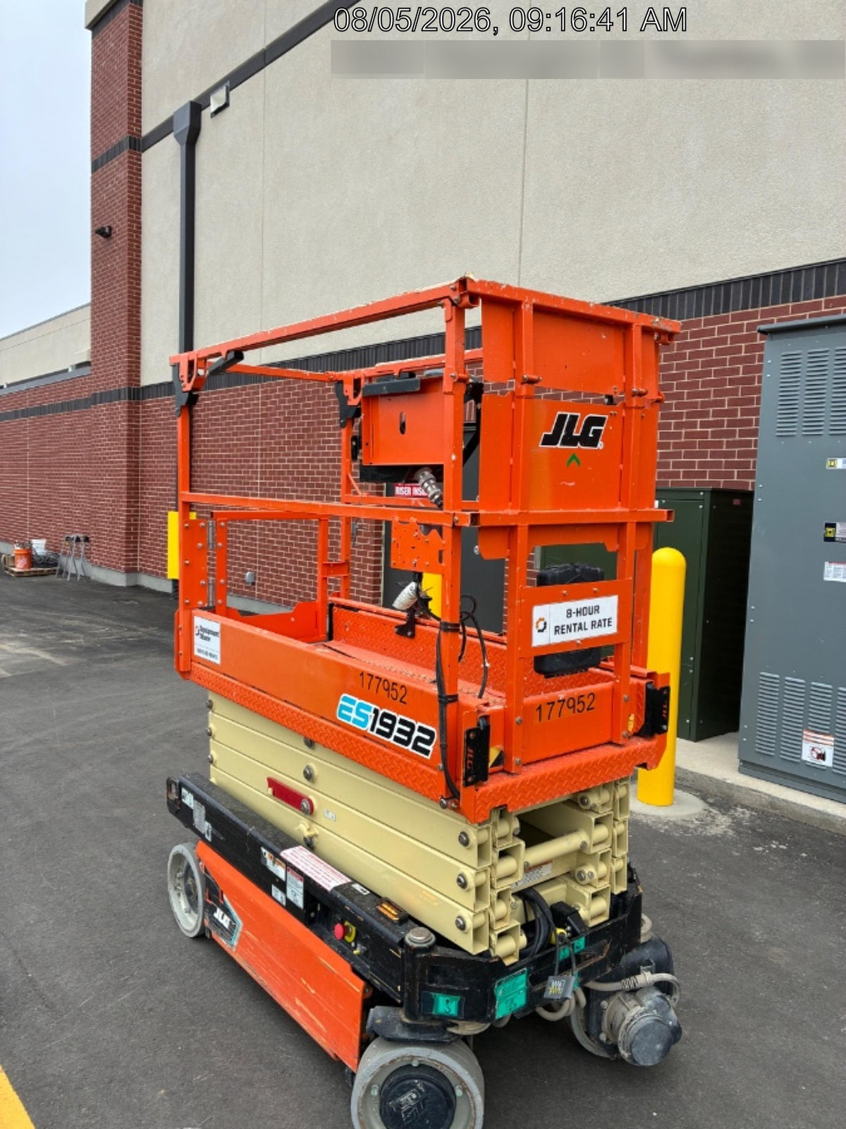 2021 JLG ES1932