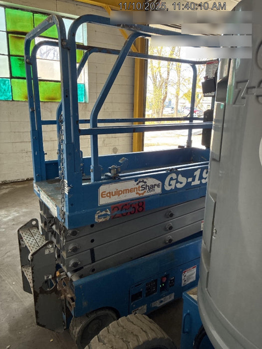 2020 Genie GS-1930 Solid Non Marking Tires, Beacon, Folding rails with half height swing gate