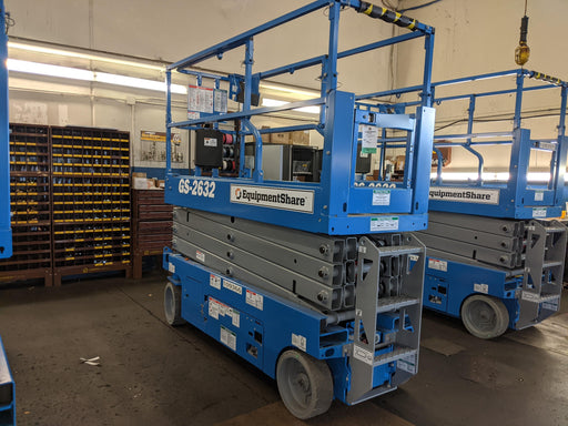 2020 Genie GS-2632 Solid NM Tires, Folding Rails with Half-Height Swing Gate, Beacon, 800W Invertor