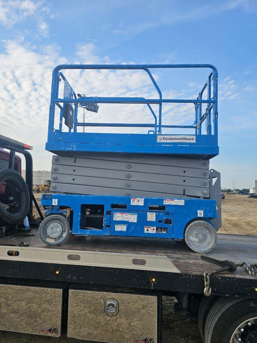 2022 GENIE GS-3246
