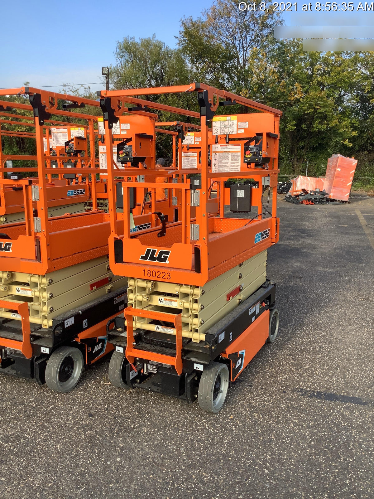 2021 JLG ES1932