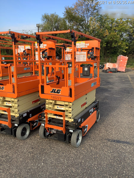 2021 JLG ES1932