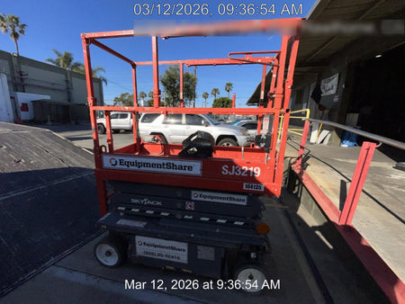2020 Skyjack SJIII-3219 Solid NM Tires, Half height spring hinged entry gate, Dual Beacons, 800W Inverter