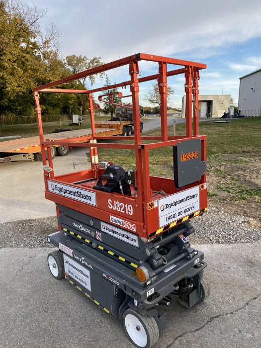 2021 SKYJACK SJ3219