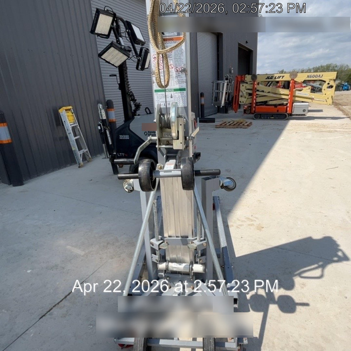 2023 GENIE SLC-24