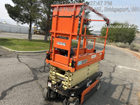 2021 JLG ES1932