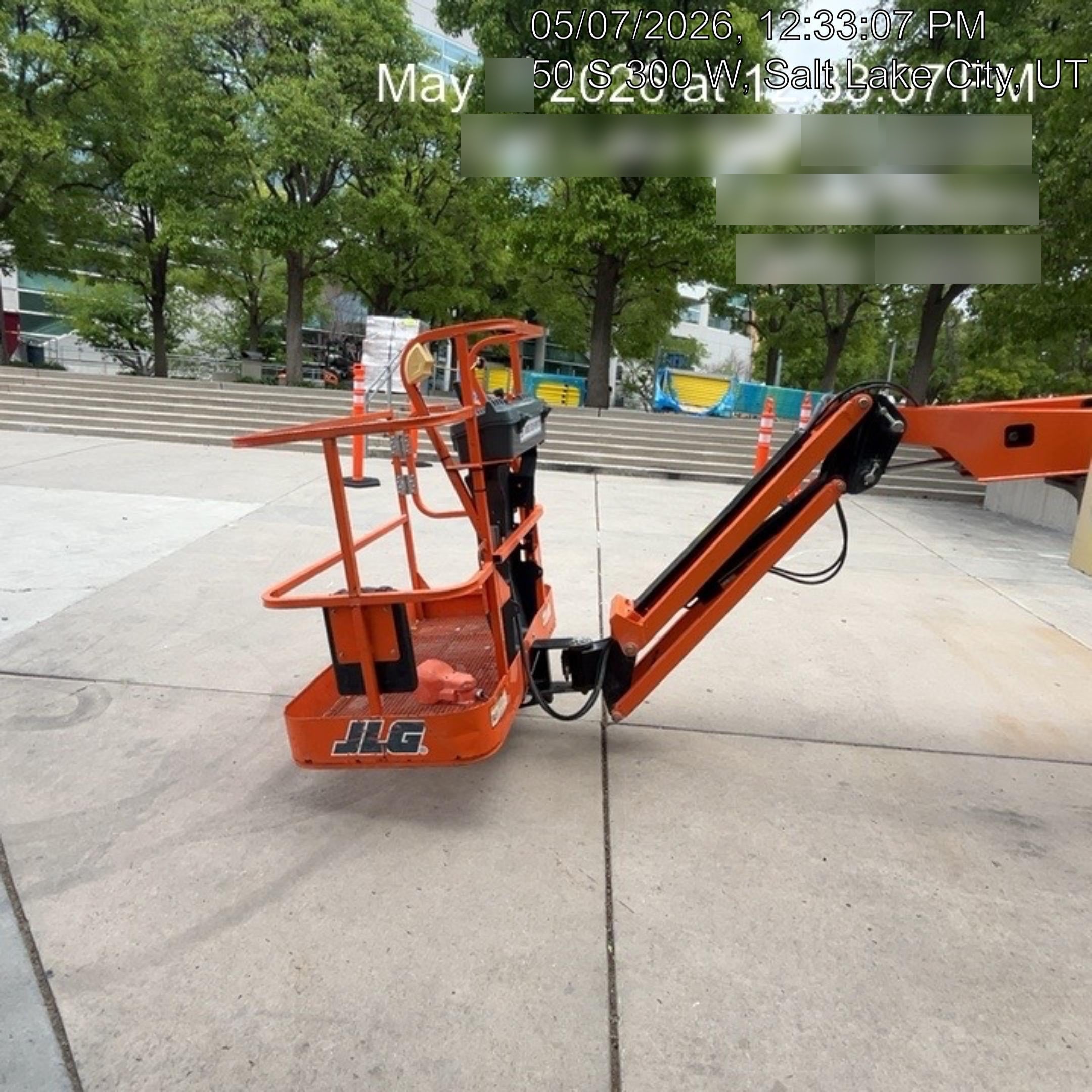 2019 JLG E450AJ