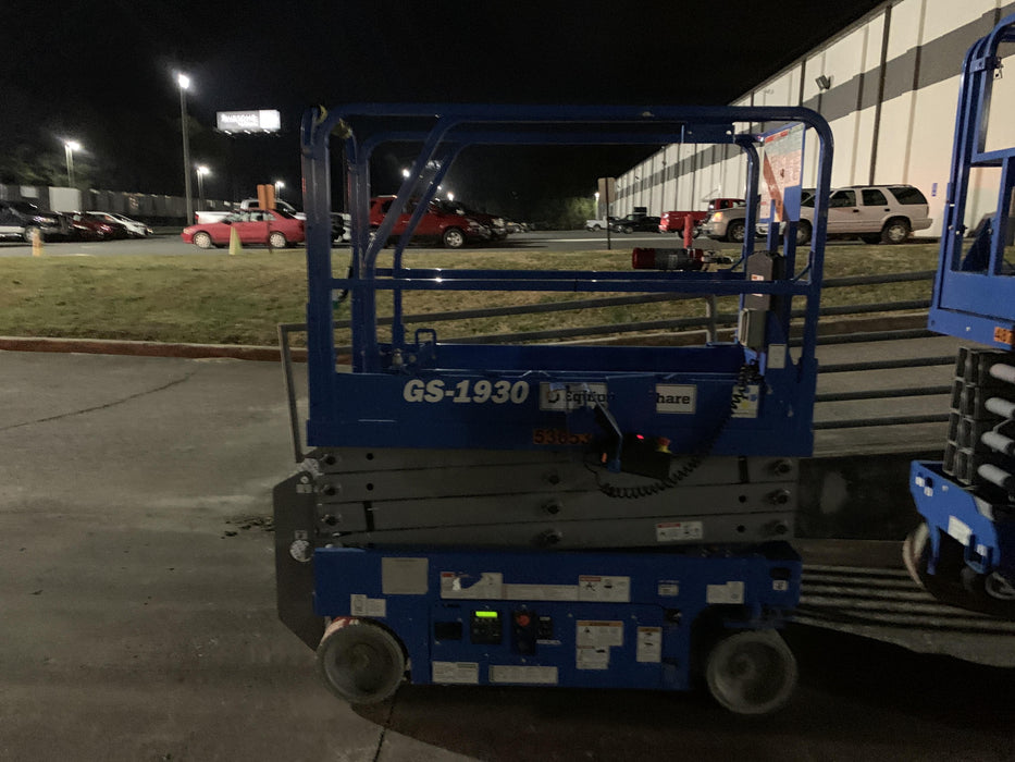 2019 Genie GS-1930 Fixed Rails with Chain Entry