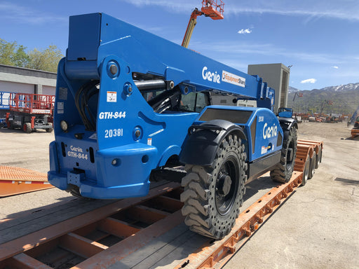 2018 Genie GTH-844 Genie GTH-844 w/Enclosed Cab w/HVAC, Work Lights, Solid Tires, Beacon, 60" Carriage and Forks