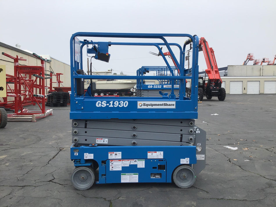 2019 Genie GS-1930 Half Height Swing Gate, 800W Inverter