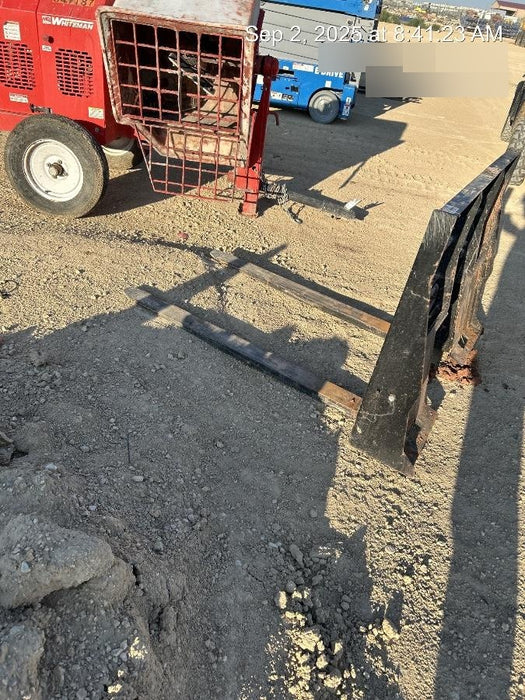 2025 ARROW MATERIAL HANDLING 48" Pallet Forks - Arrow