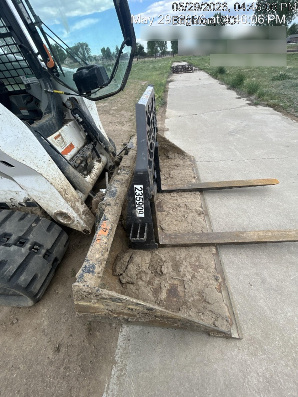 2022 PALADIN 48" Pallet Forks - Paladin