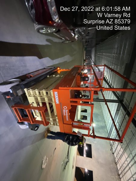 2022 JLG ES3246