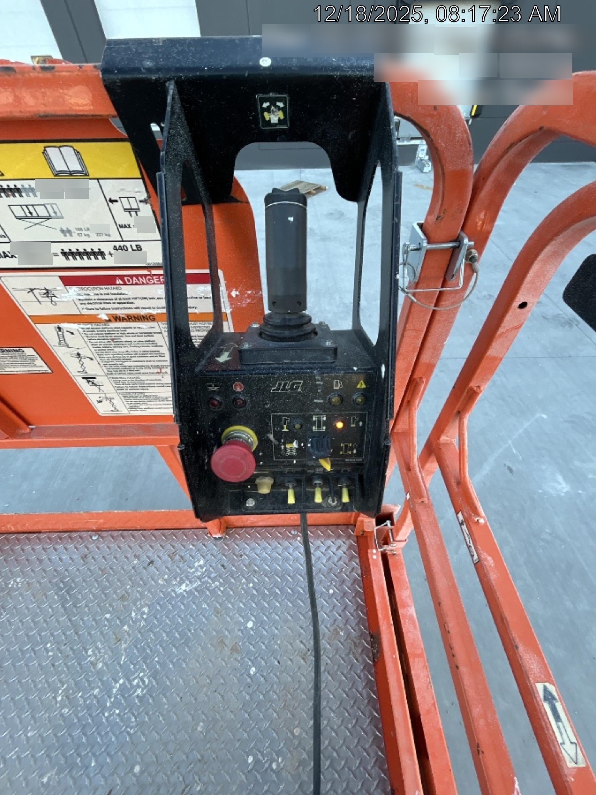 2023 JLG RT4394