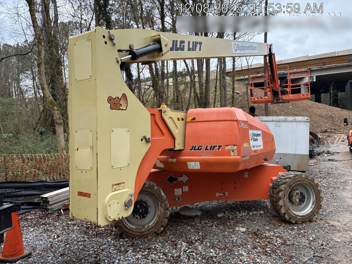 2020 JLG 800AJ