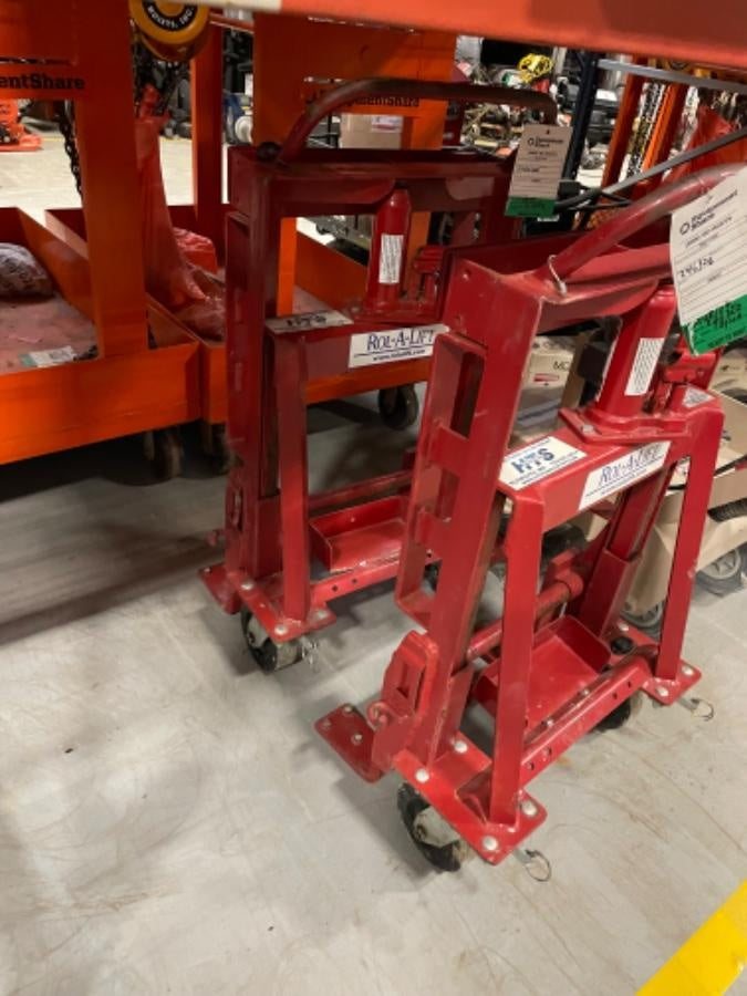 2022 ROL-A-LIFT M-6