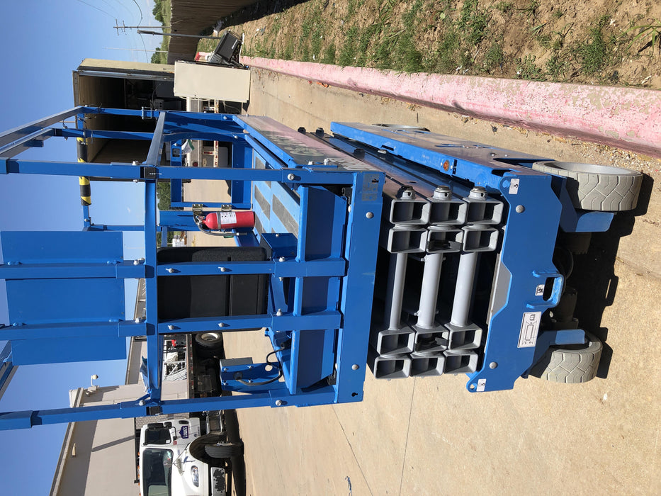 2019 Genie GS-2632 Folding rails with half height swing gate