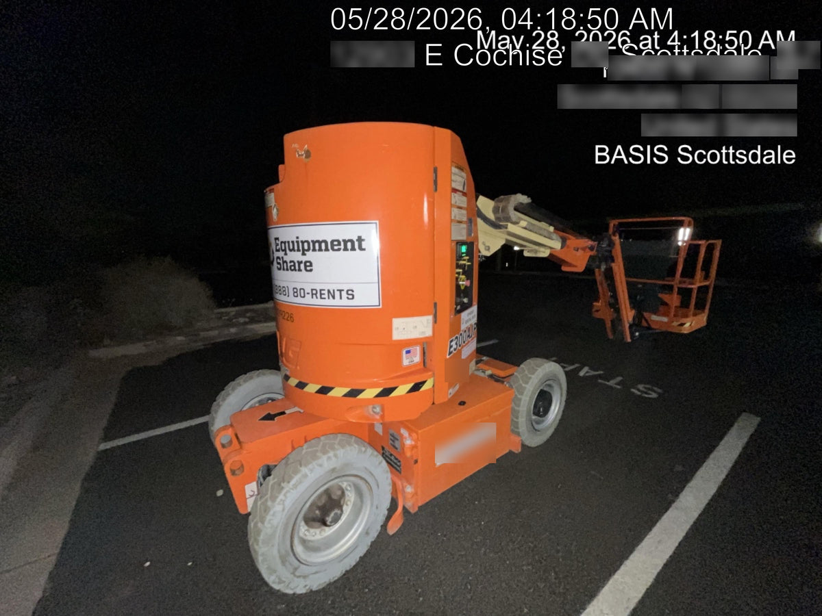 2021 JLG E300AJP