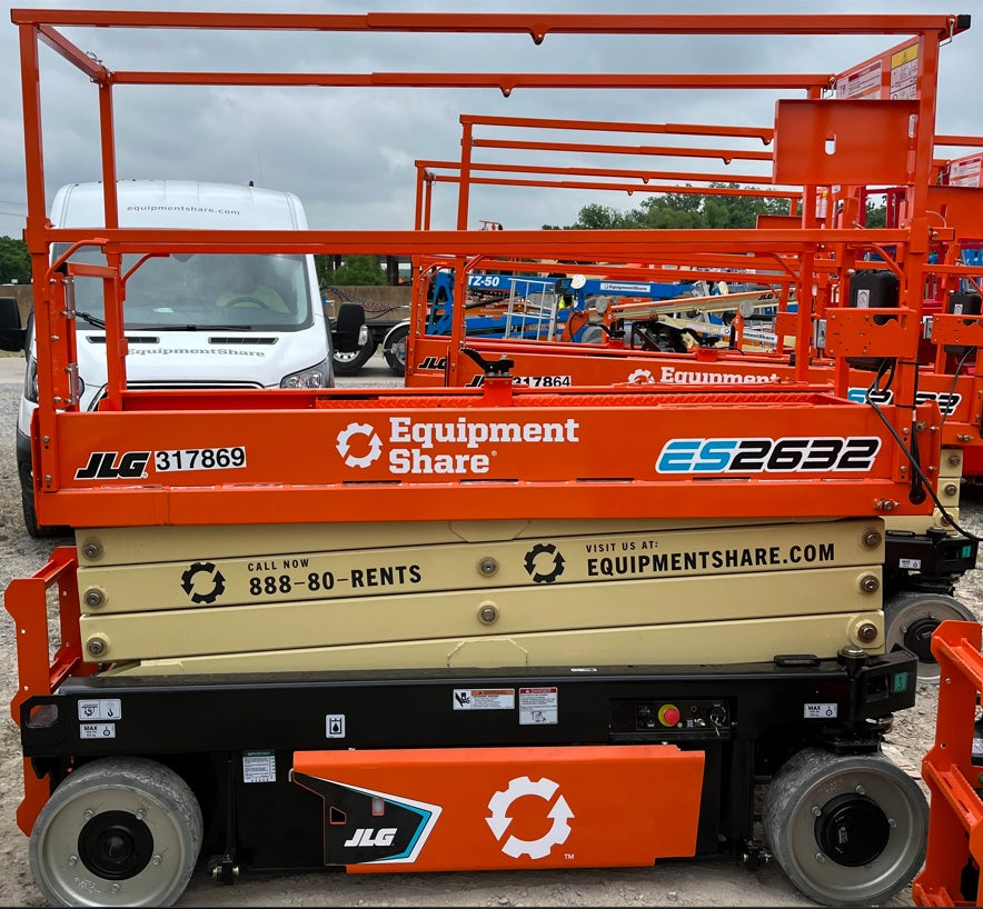 2023 JLG ES2632