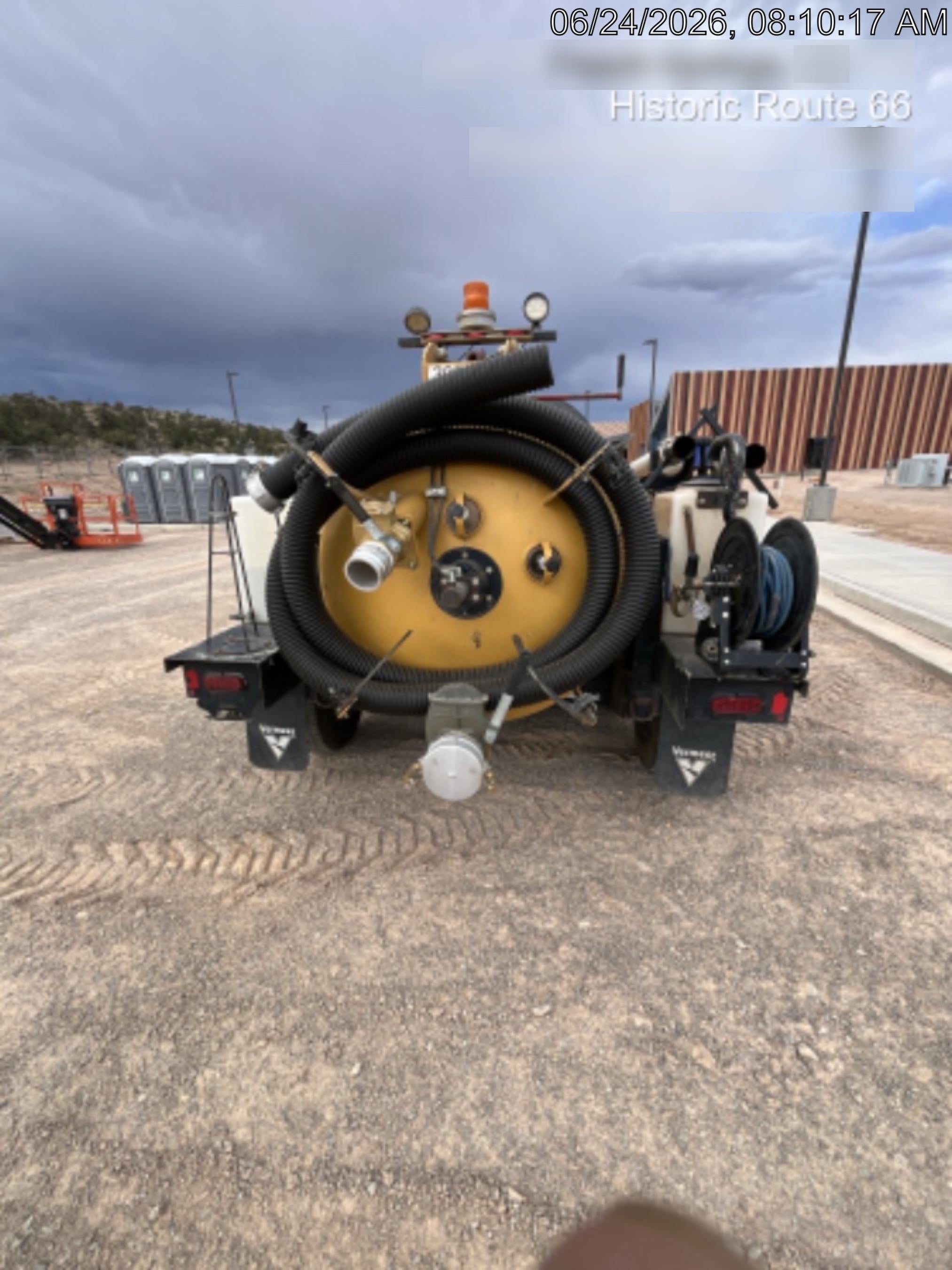 2023 VAC-TRON LP573XDT