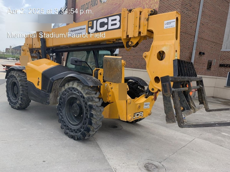 2018 JCB 510-56 74 HP w/CAB/HVAC, Beacon, Worklights, Aux Hydraulics, Solid Tires