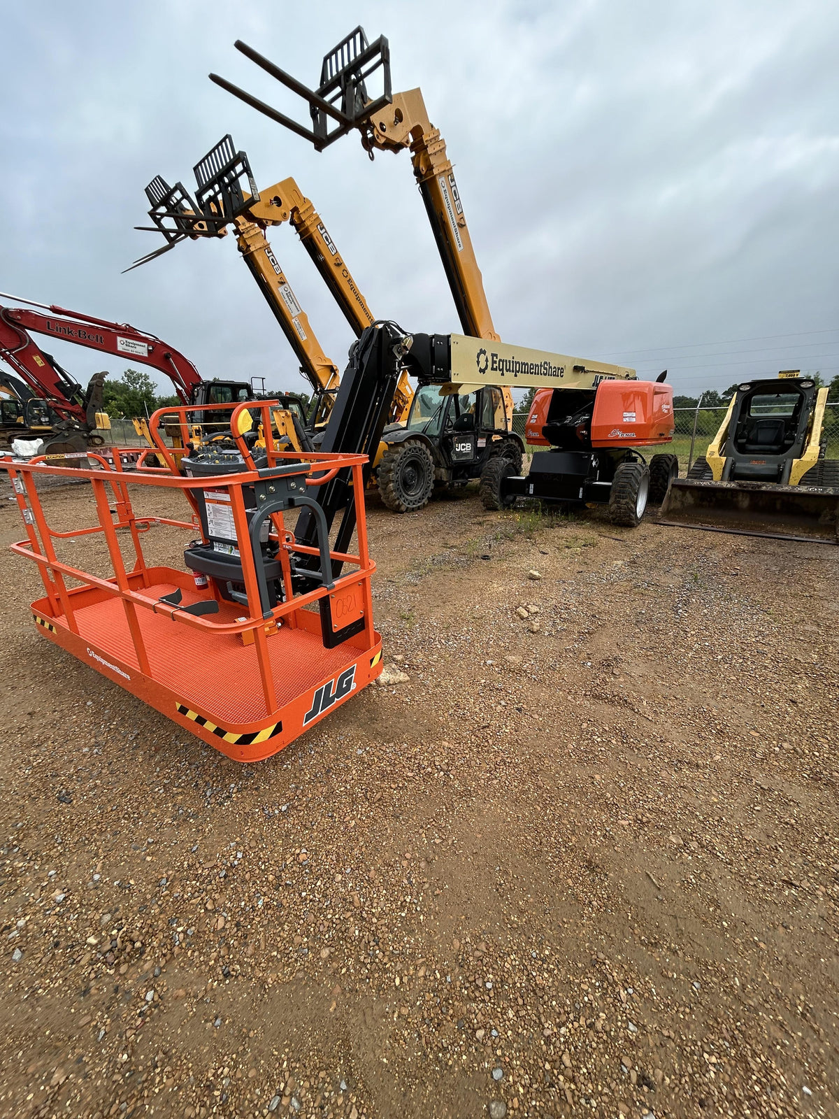2025 JLG 660SJ