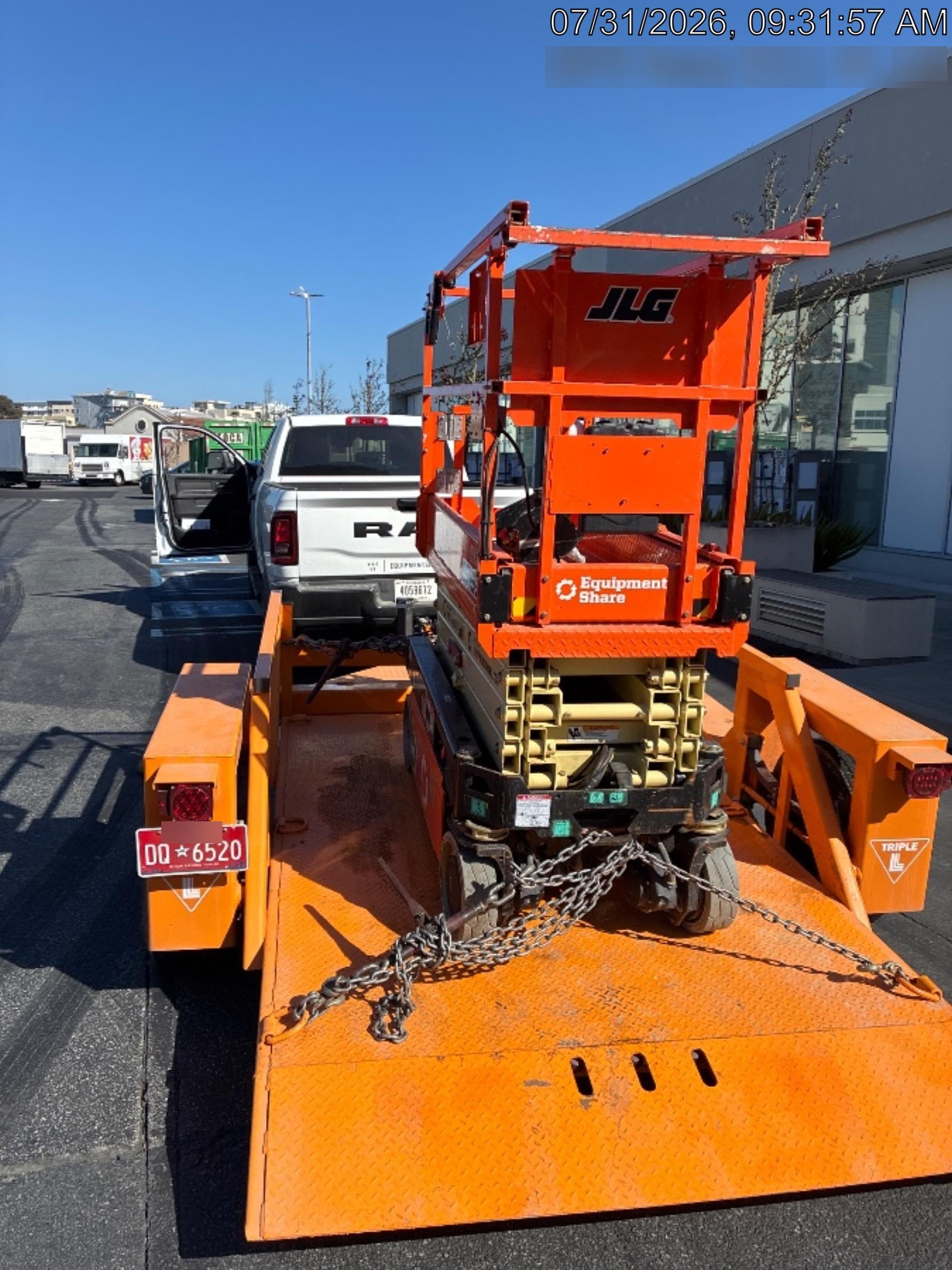 2024 JLG ES1932