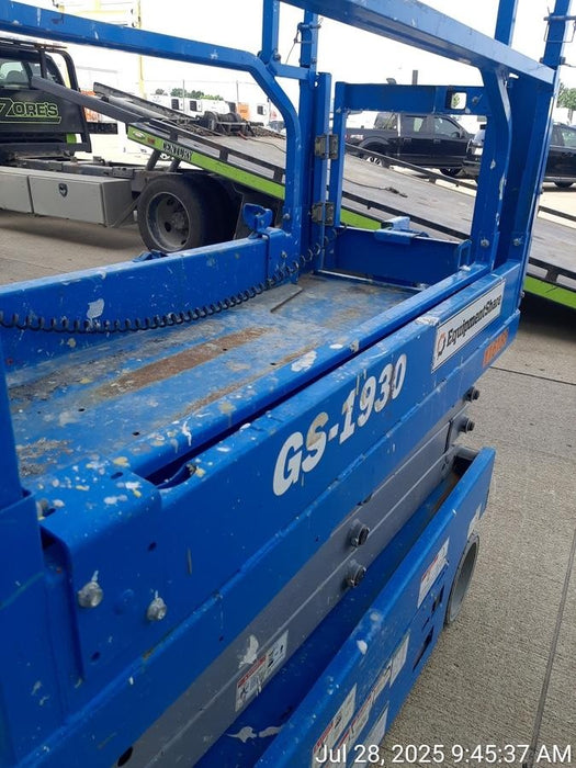 2020 Genie GS-1930 Solid Non Marking Tires, Beacon, Folding rails with half height swing gate