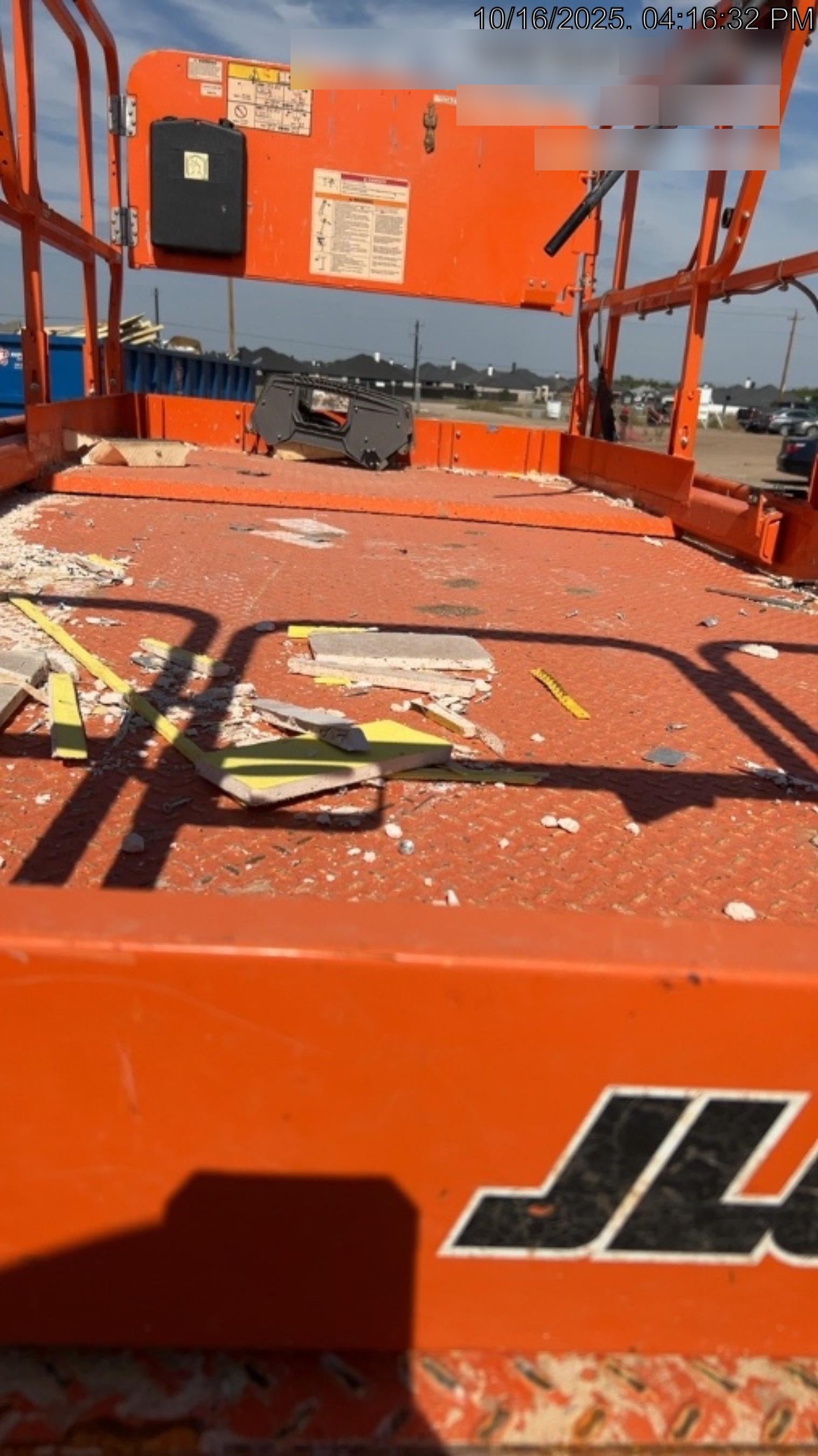 2023 JLG RT2669