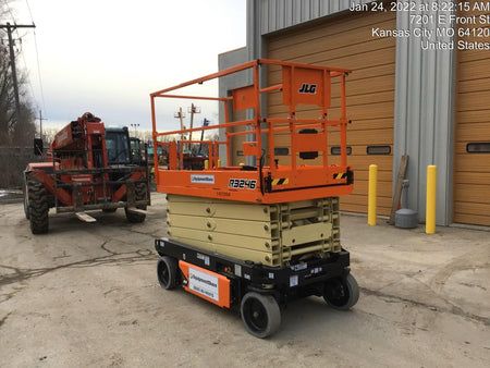 2022 JLG R3246