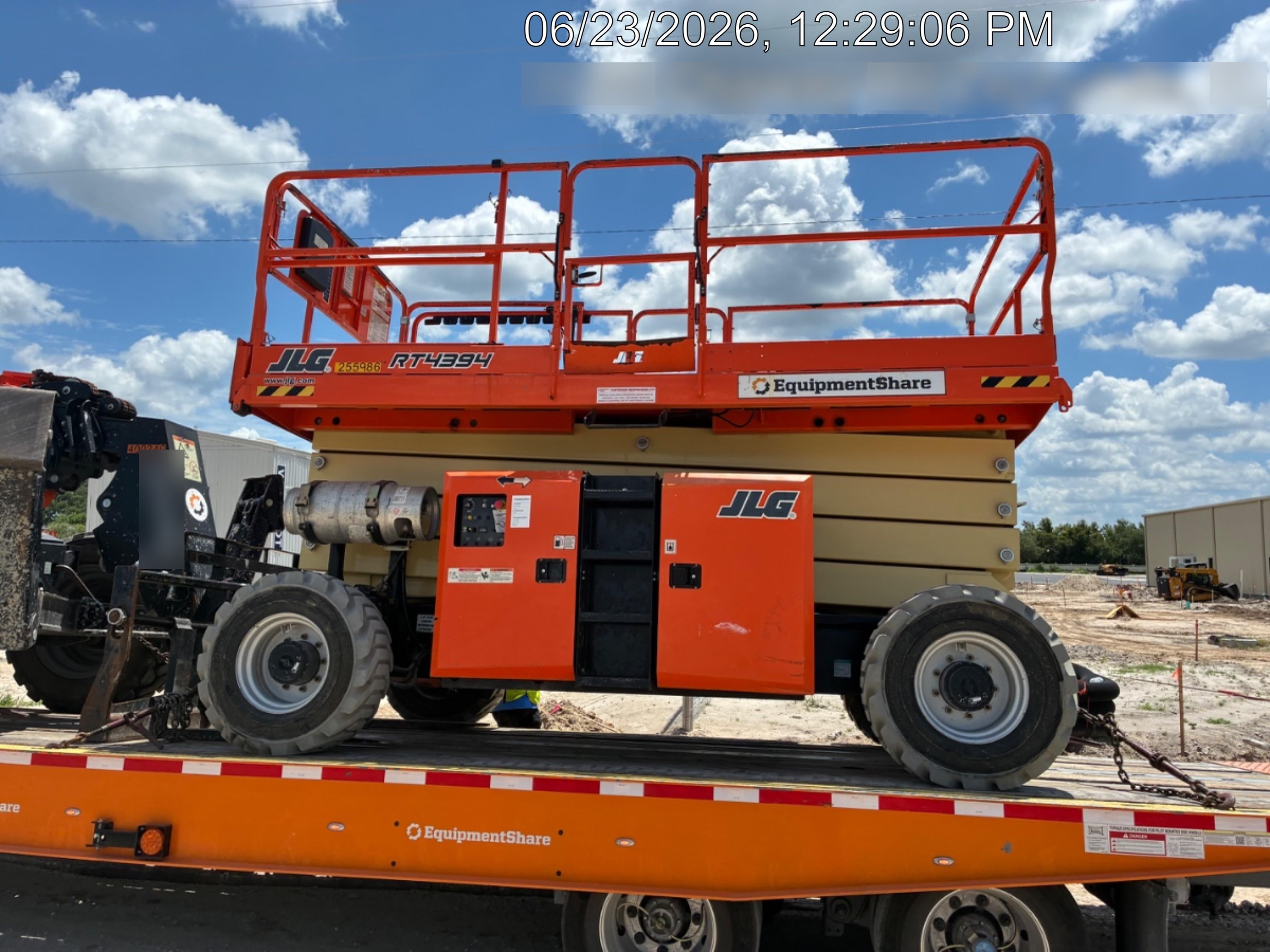 2022 JLG 4394RT