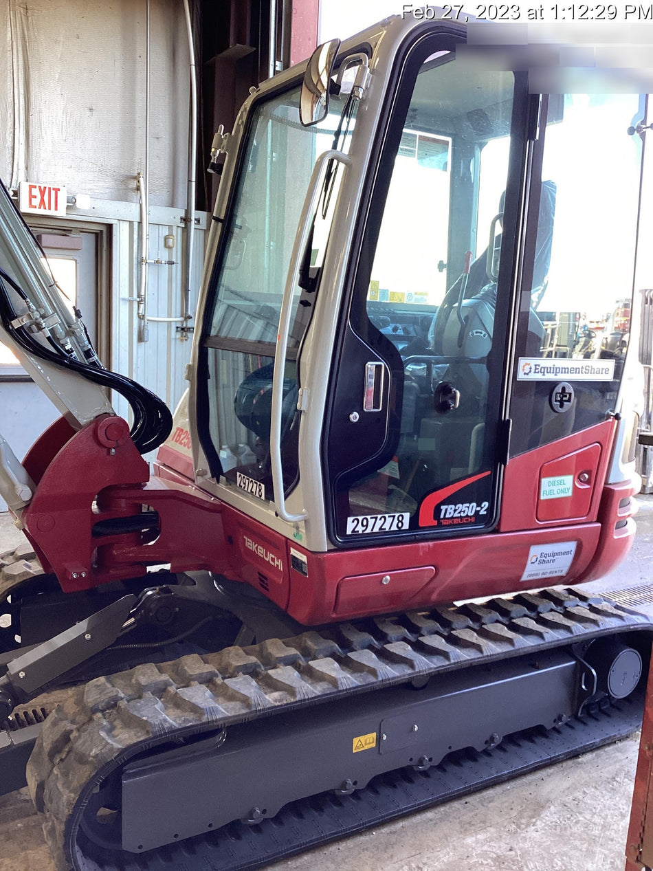 2023 TAKEUCHI TB250-2CR