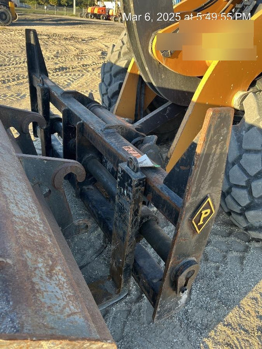 2022 PEMBERTON 72" Utility Forks