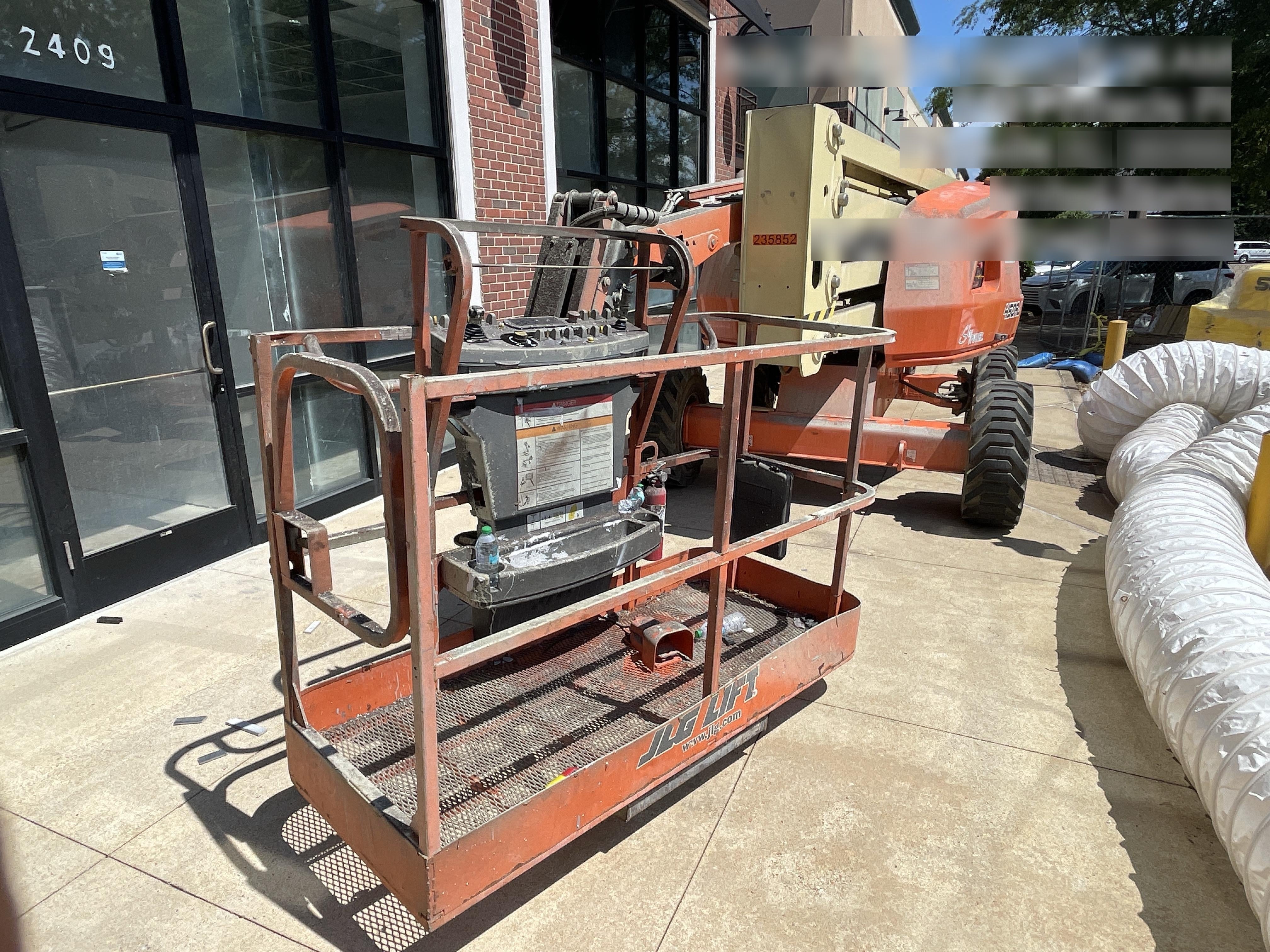 2022 JLG 450AJ