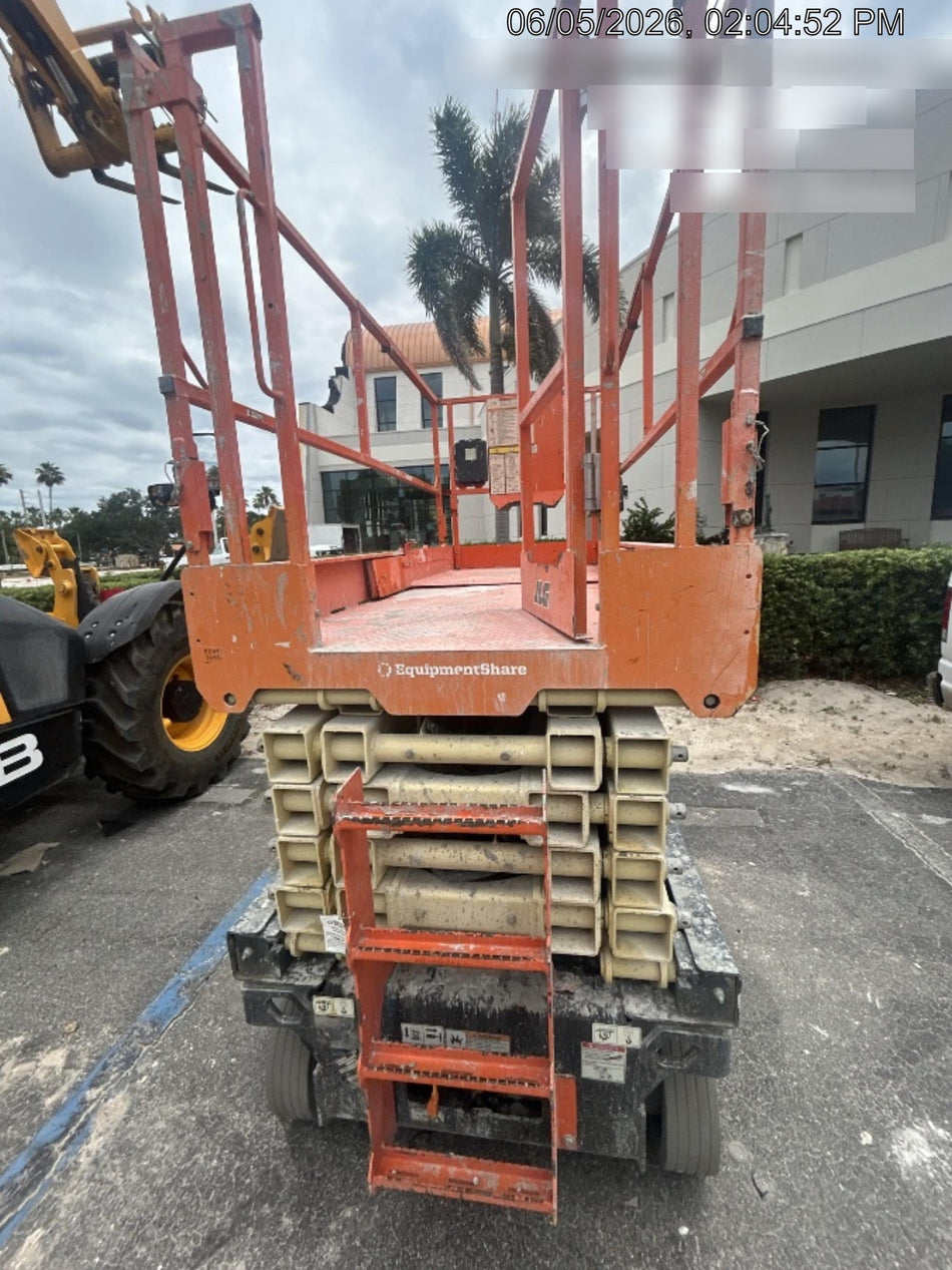 2022 JLG R4045