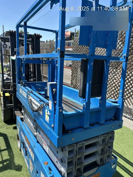2020 Genie GS-1930 Solid Non Marking Tires, Beacon, Folding rails with half height swing gate, 800W Inverter