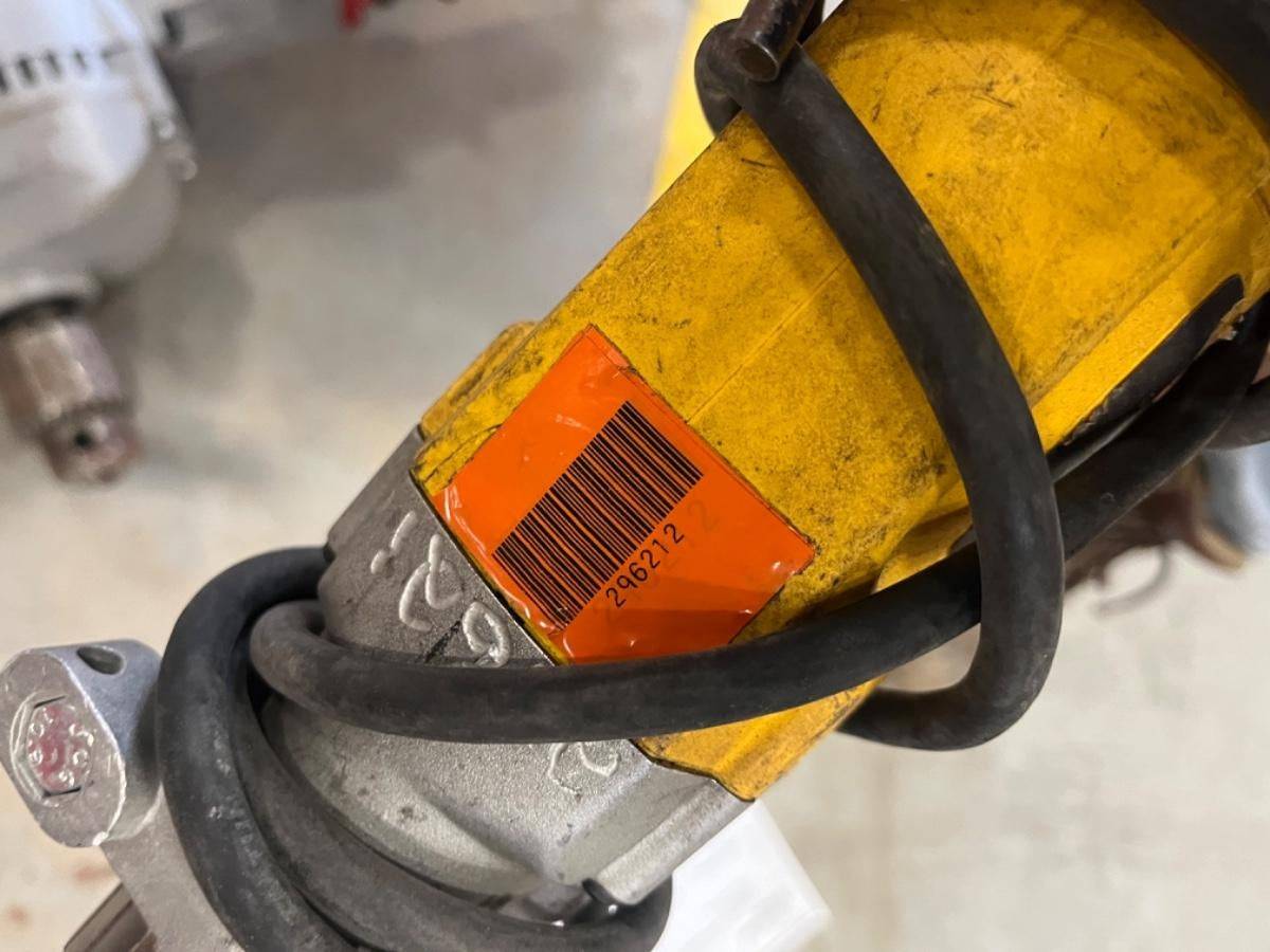 2023 DEWALT DW235G