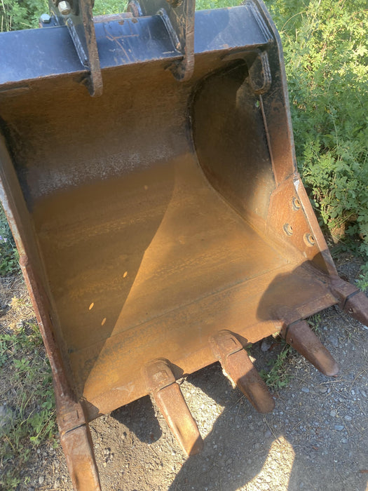 2022 GEITH 48" HD bucket 25k - 35k - Geith