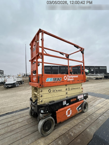 2022 JLG ES1932