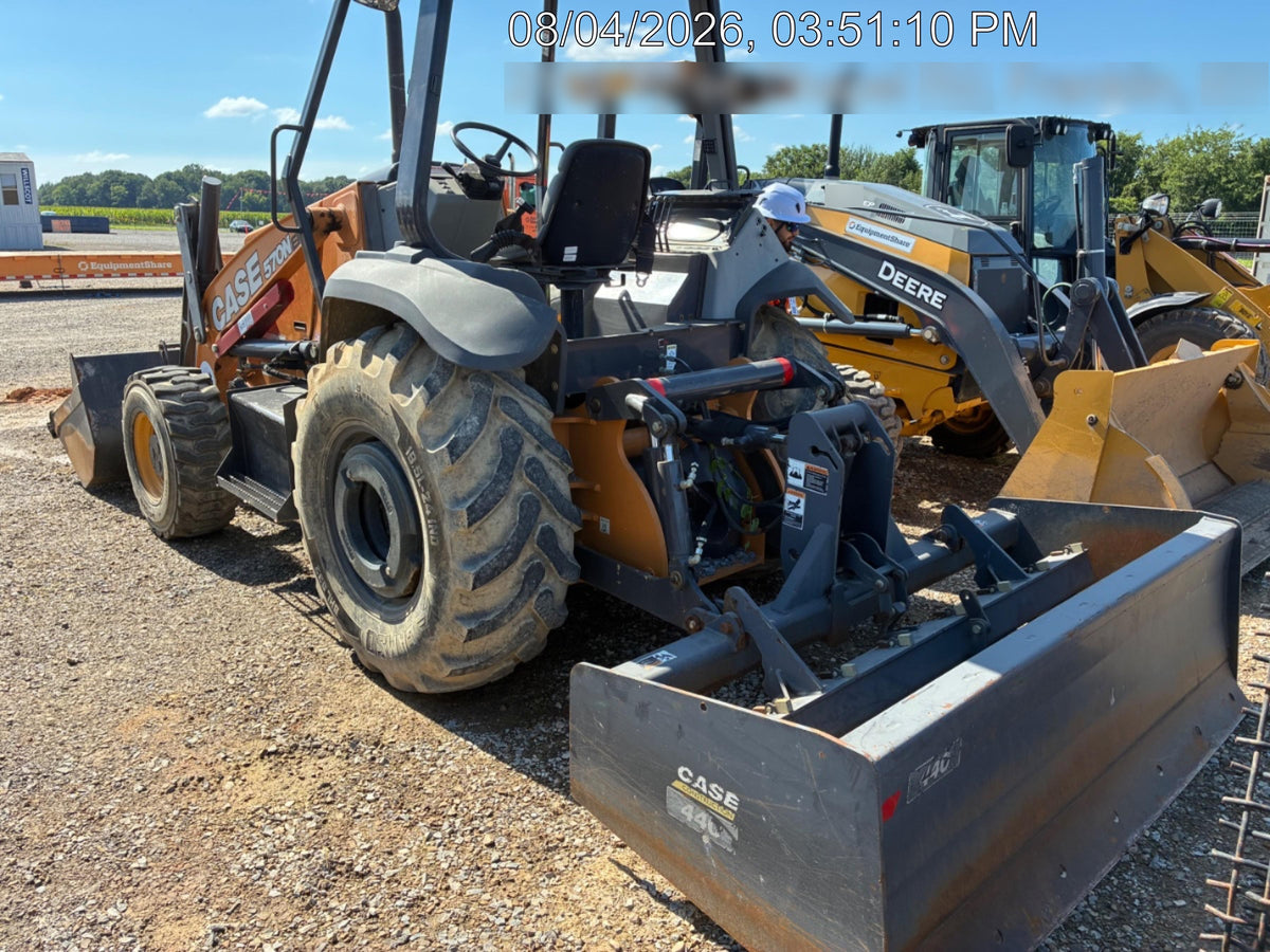 2019 Case 570N EP Canopy, 4WD, GP Front Bucket, Dual Tilt Cylinder, 84" Box Blade w/ Scarifier, Wheel Weights, Beacon