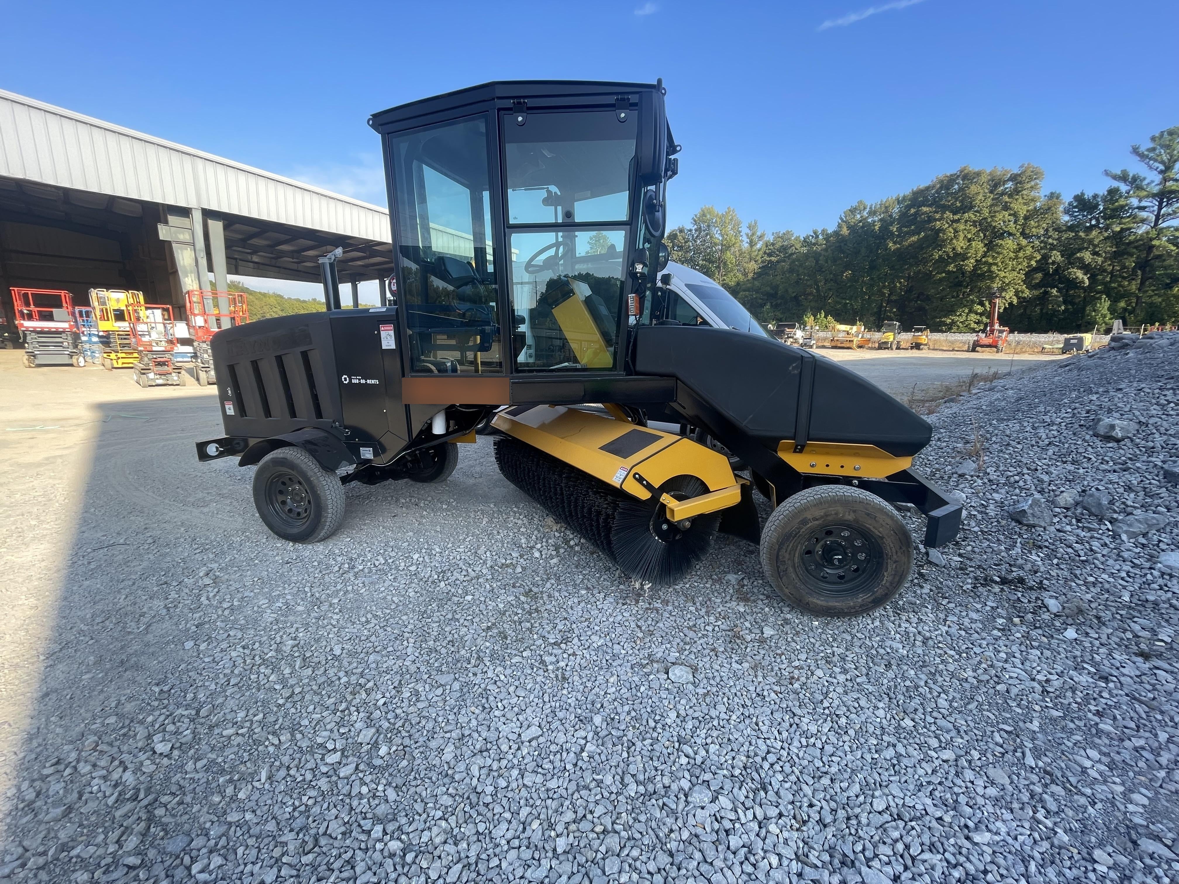 2023 LAYMOR SM450