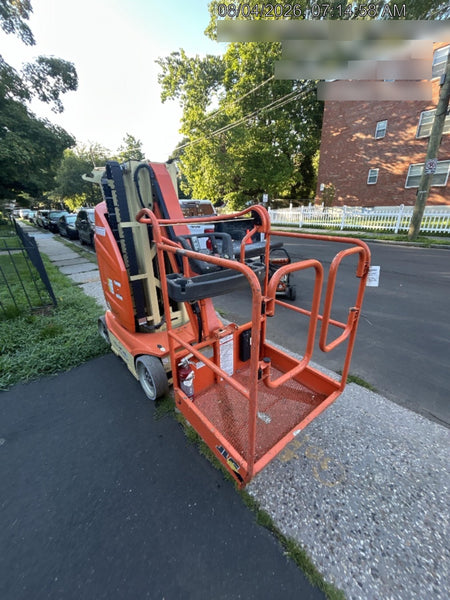 2022 JLG 26E