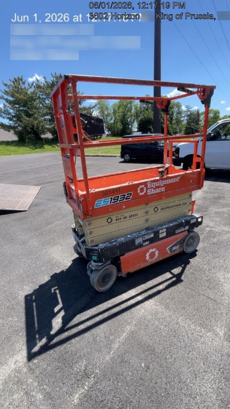 2023 JLG ES1932