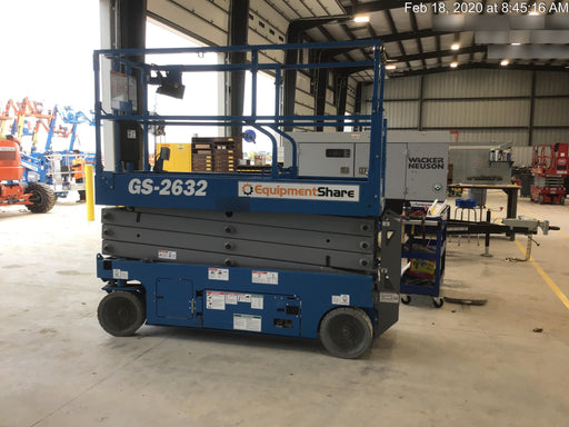 2019 Genie GS-2632 Folding rails with half height swing gate