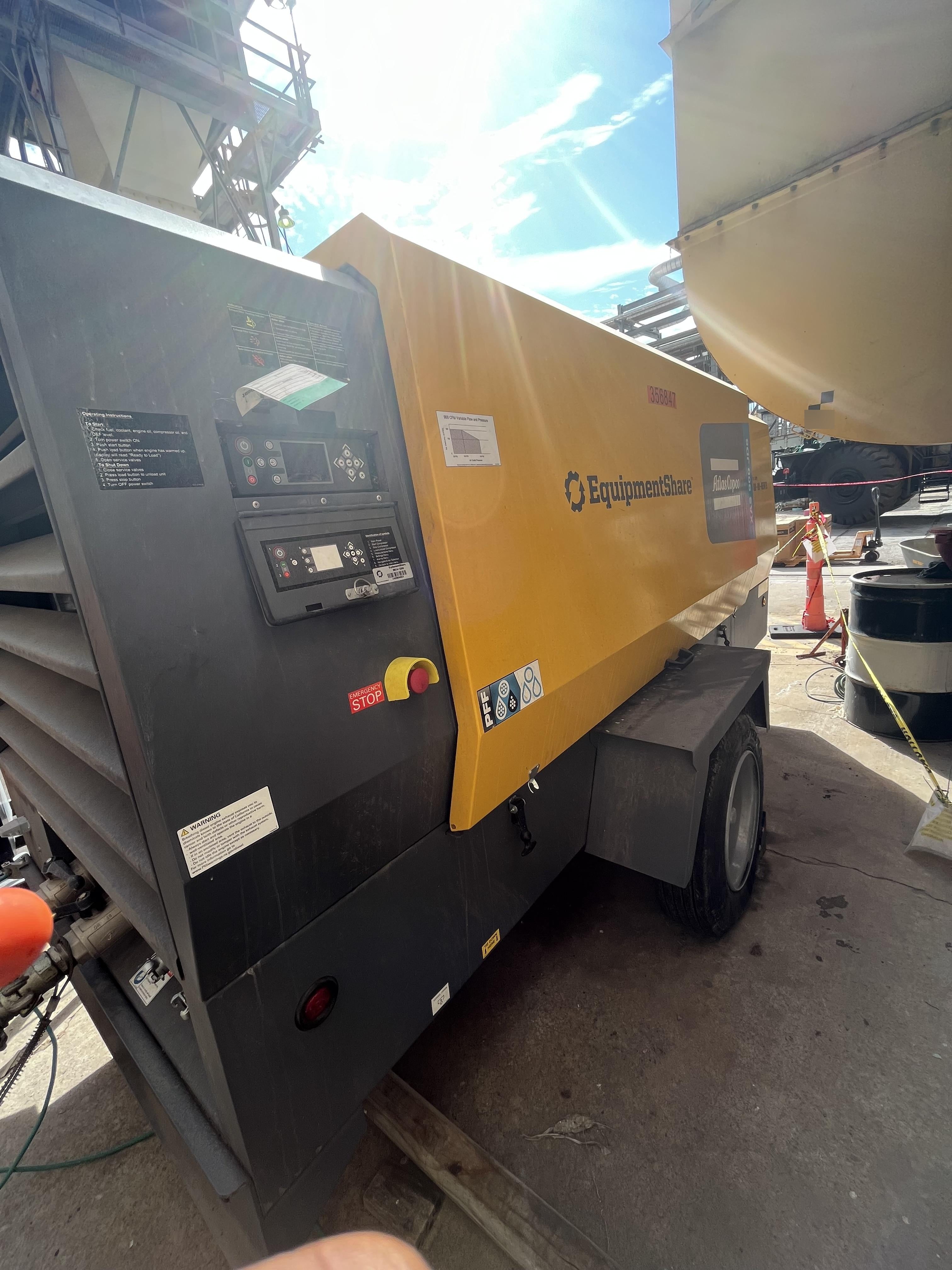 2023 ATLAS COPCO XAS 900