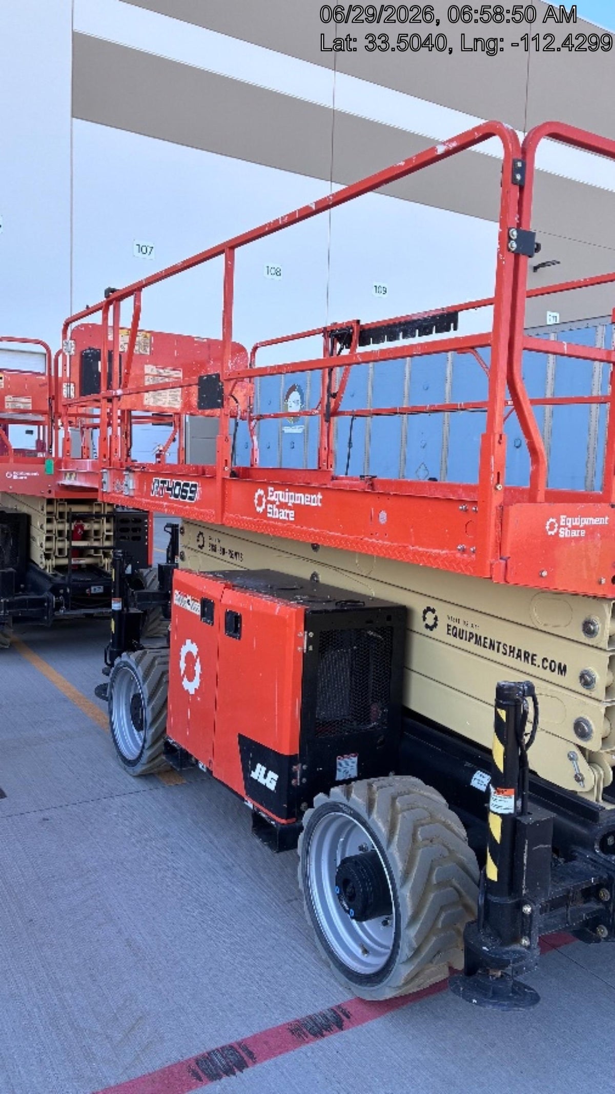 2023 JLG RT4069