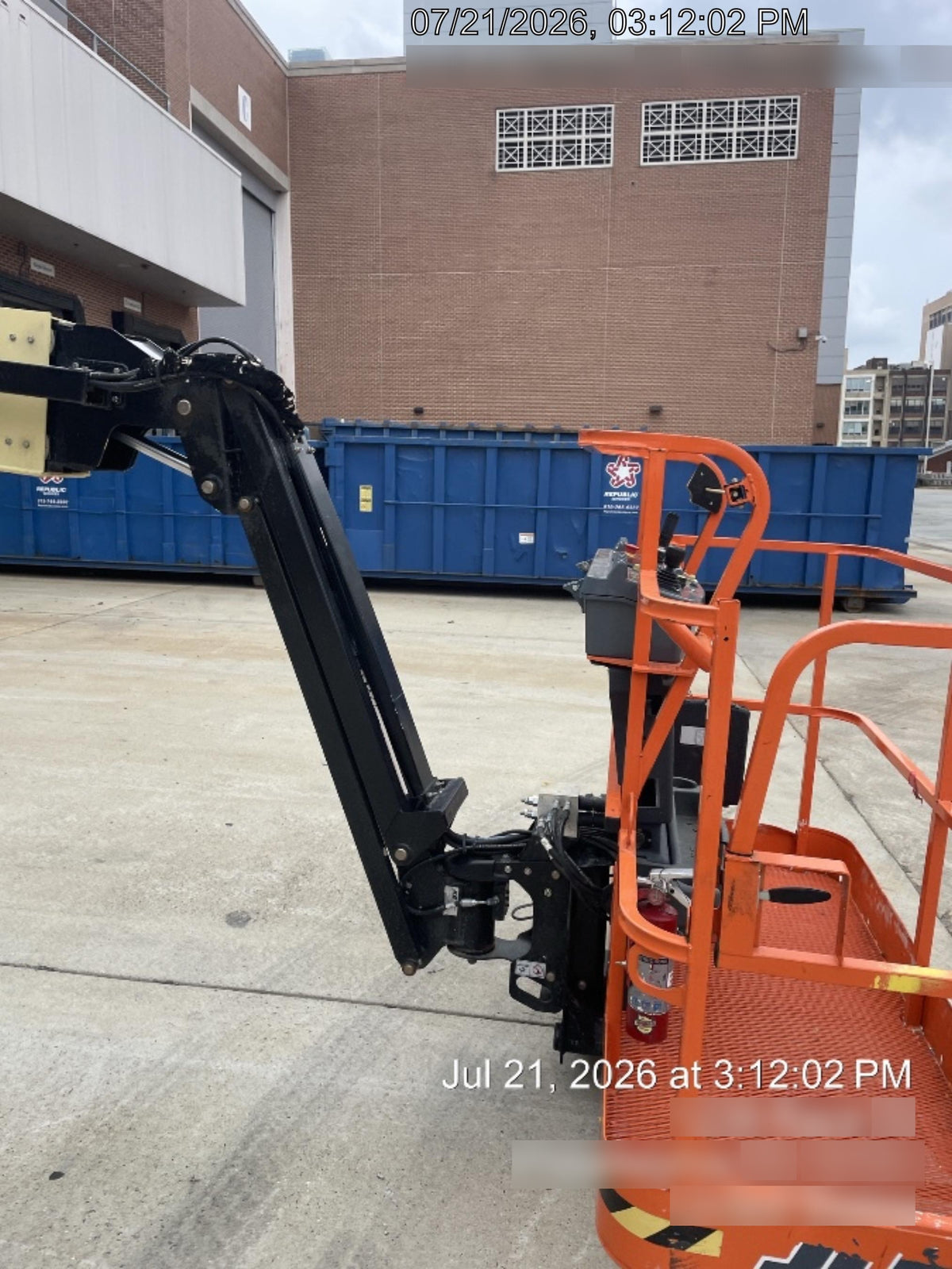 2023 JLG EC600SJ